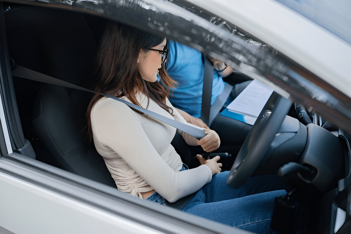 Driving Instructor With Dual Controls Geelong